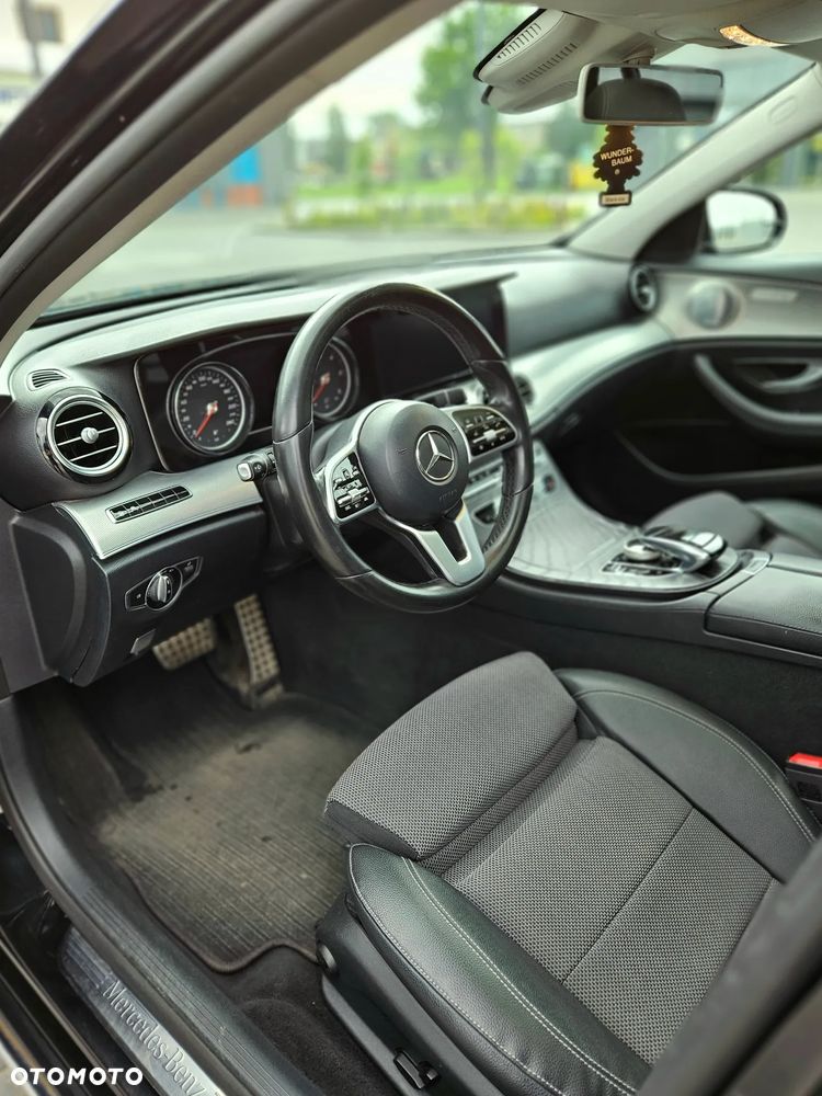 Mercedes-Benz Klasa E 220 d 9G-TRONIC - 17