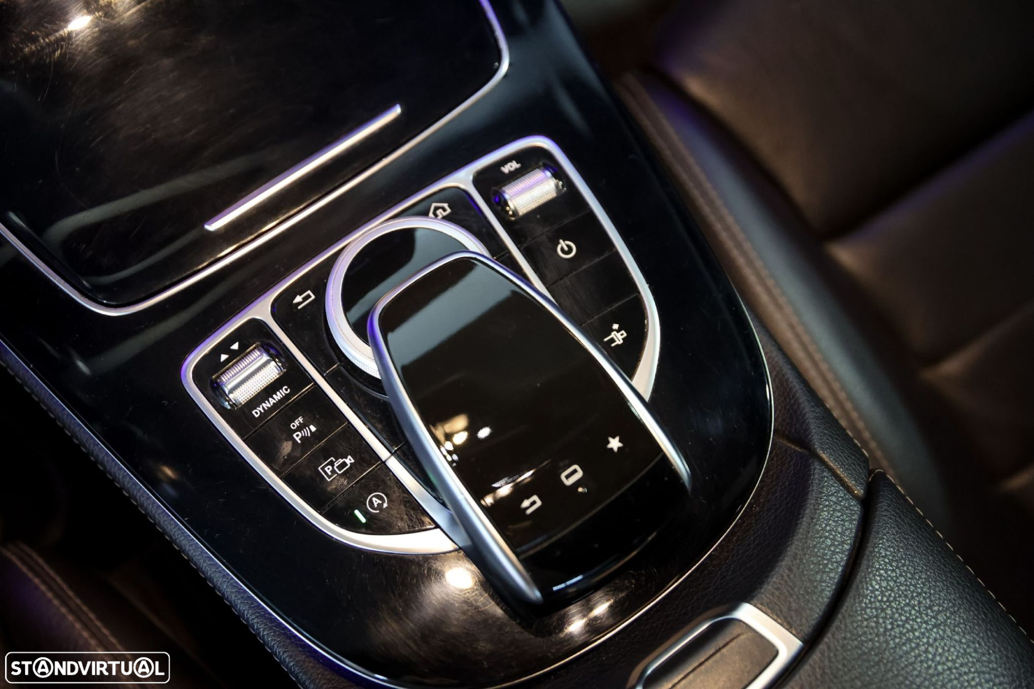 Mercedes-Benz E 220 d AMG Line - 36