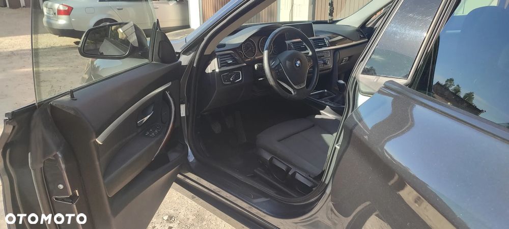 BMW Seria 3 320d xDrive - 3