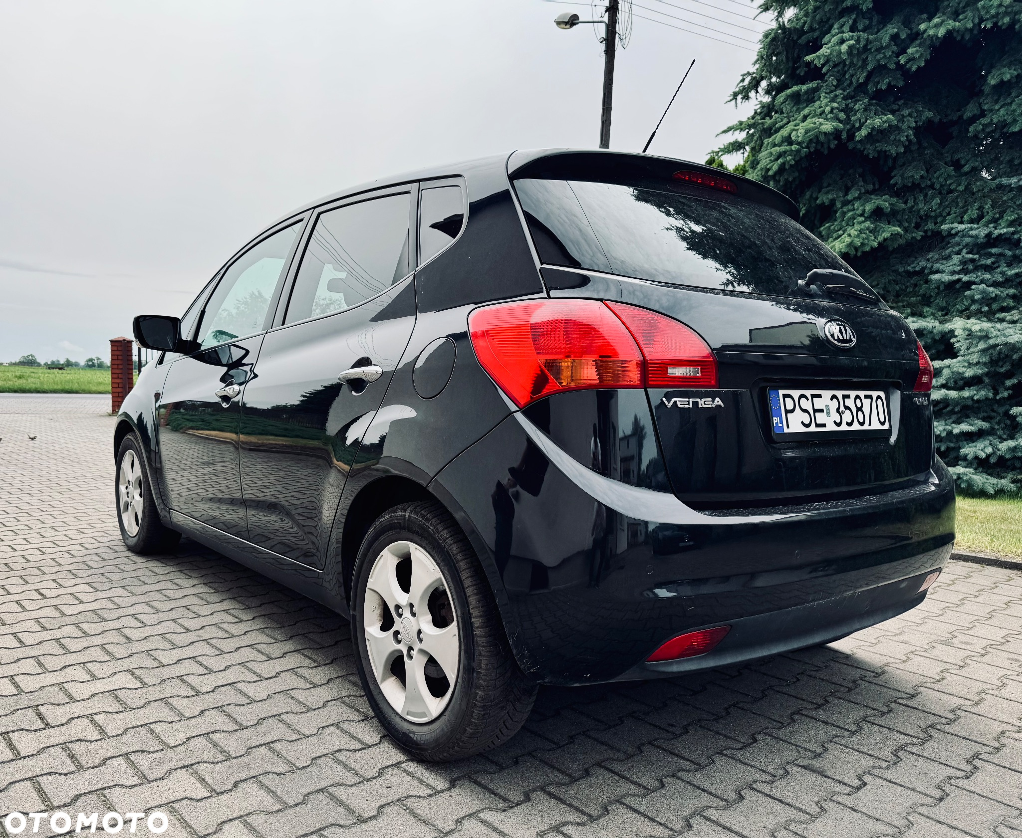 Kia Venga 1.6 CRDi 128 Business Line - 9