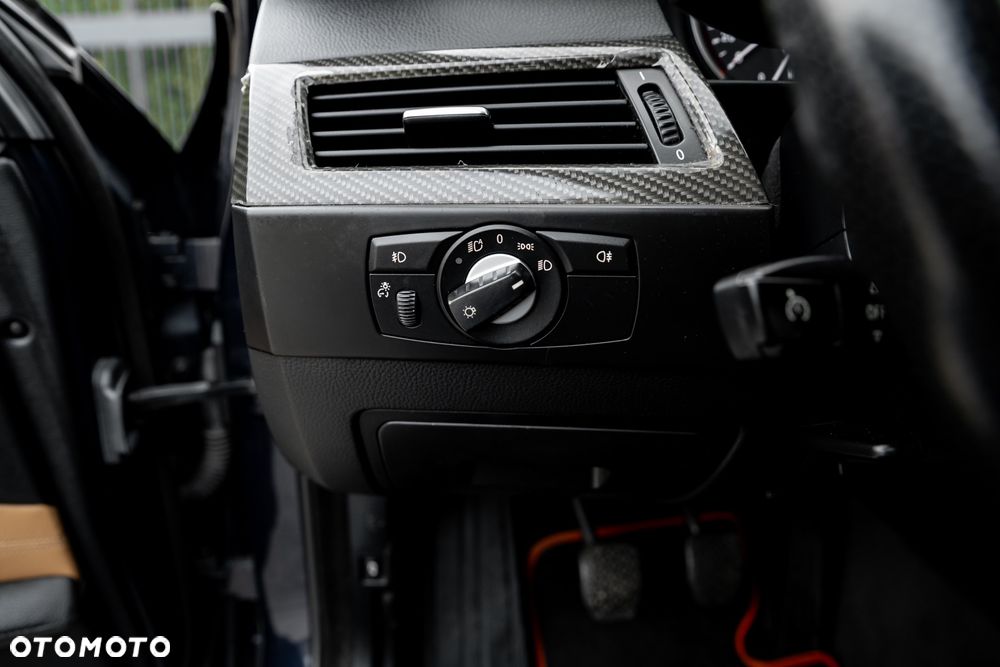 BMW Seria 5 525i xDrive - 26