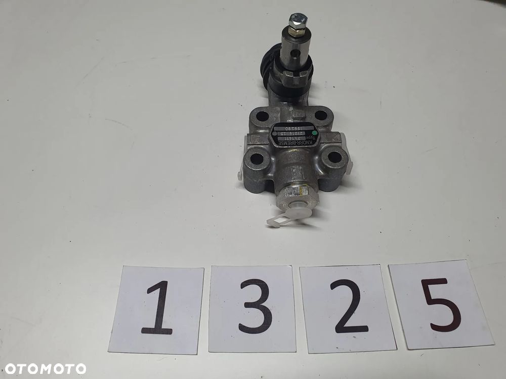 Zawór poziomujący MAN F/L/M2000 Knorr-Bremse SV1411, I98290 - 4