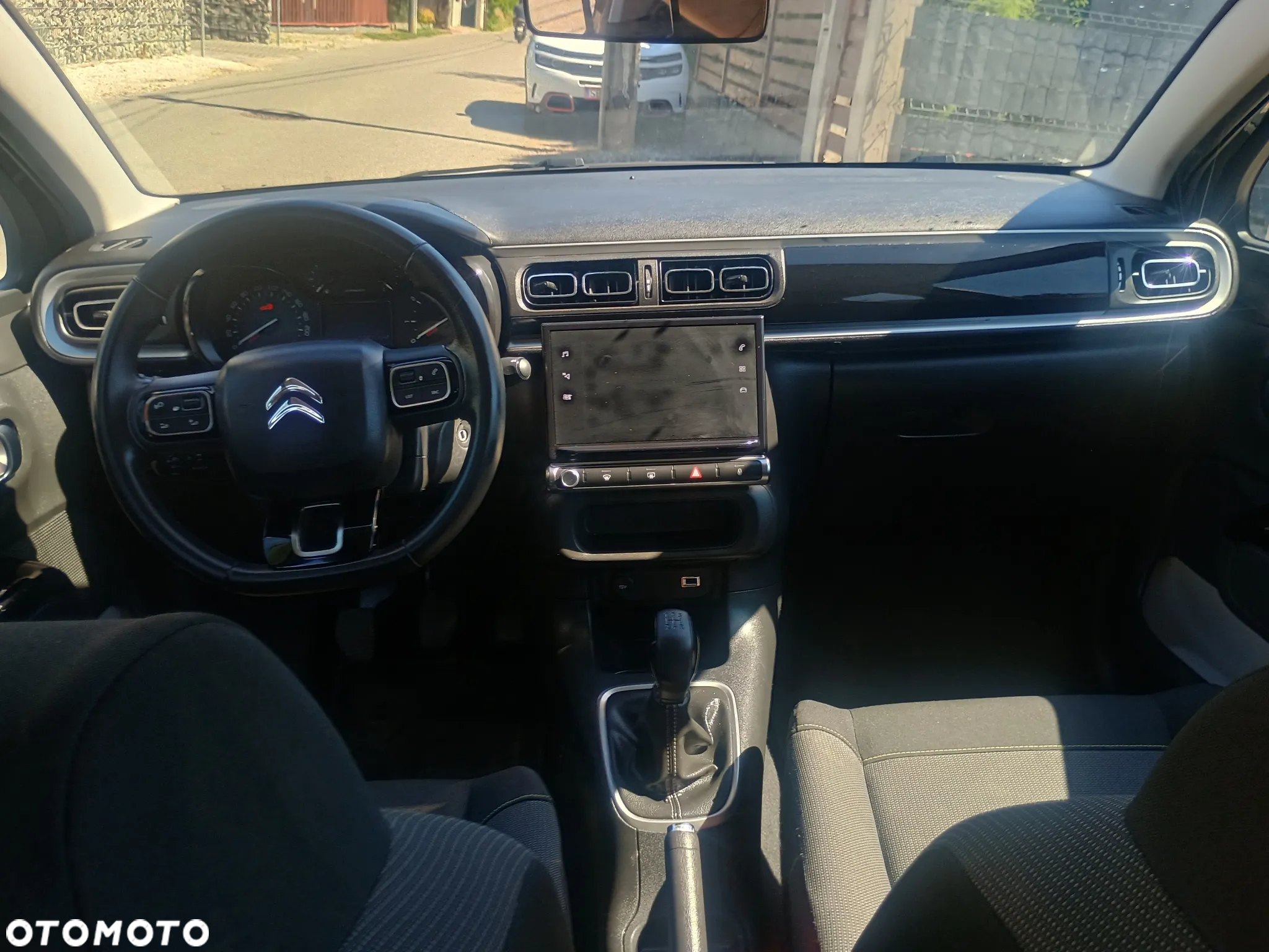 Citroën C3 1.2 PureTech Shine - 26