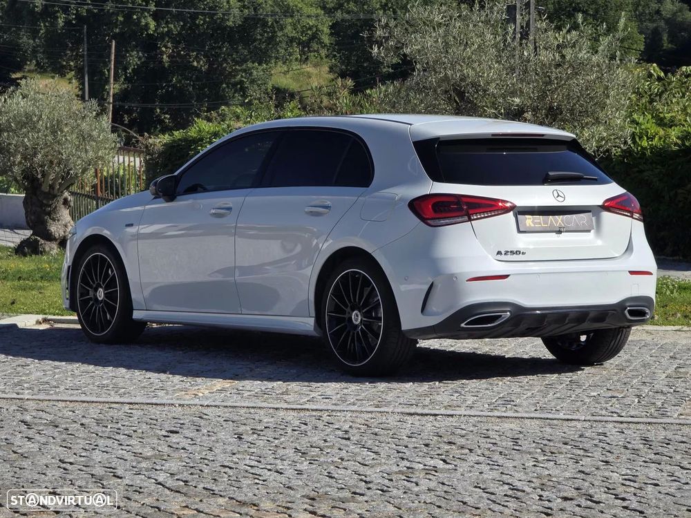 Mercedes-Benz A 250 e 8G-DCT AMG Line - 34