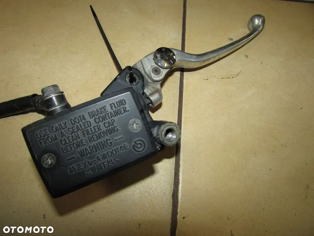 Yamaha TDM 900 pompa hamulcowa przód - 2