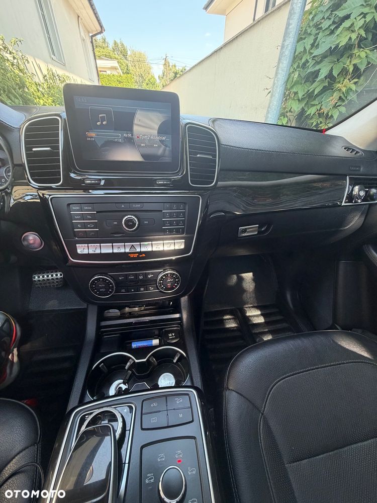 Mercedes-Benz GLS 350 d 4-Matic - 24