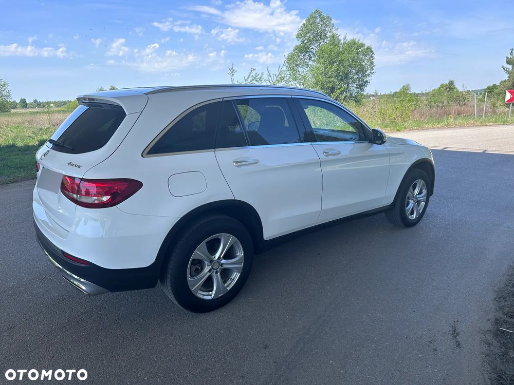 Mercedes-Benz GLC 300 4Matic 9G-TRONIC - 2