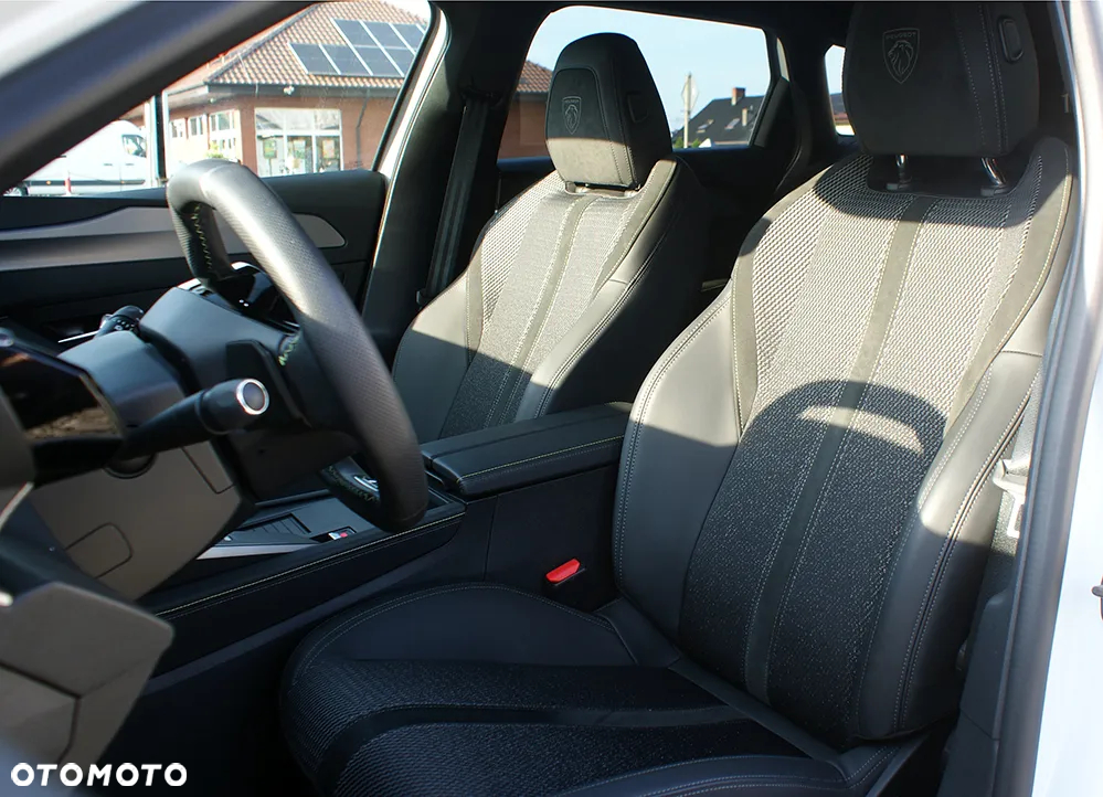 Peugeot 308 Hybrid 180 e-EAT8 Allure - 12