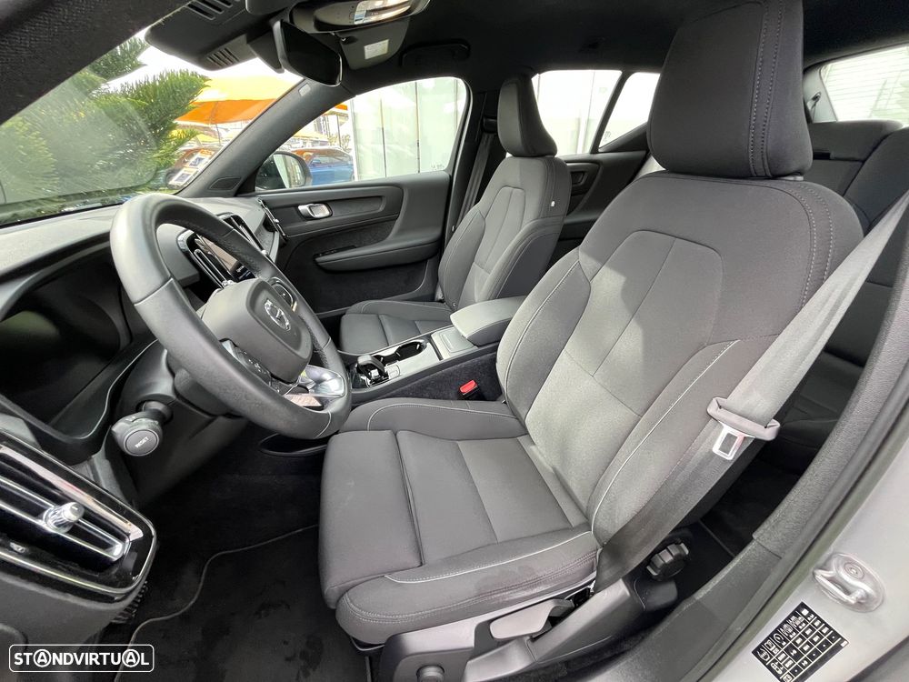 Volvo XC 40 Recharge Core - 26