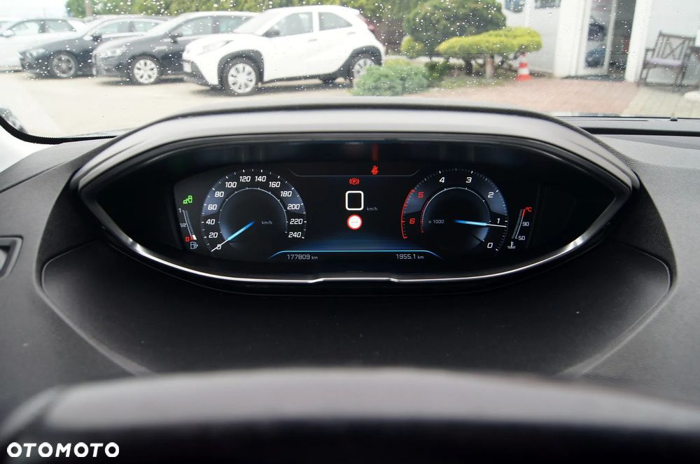 Peugeot 3008 BlueHDi 130 Stop & Start Active Business-Paket - 31