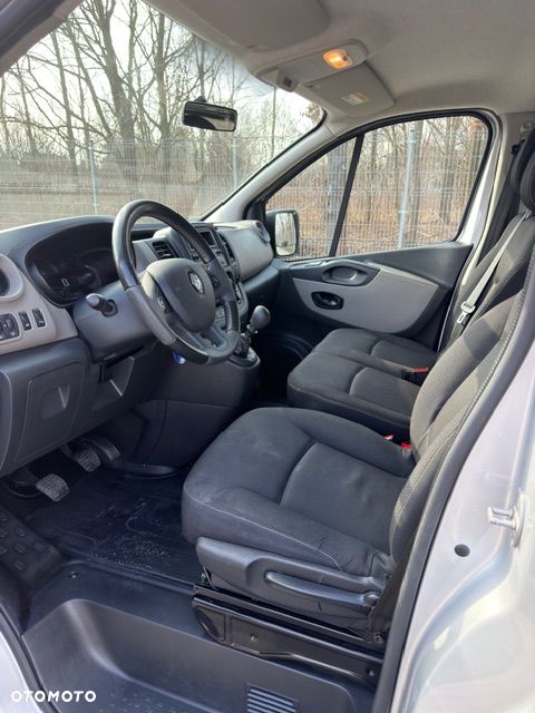 Renault Trafic Grand 1.6 dCi - 19