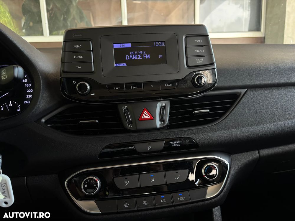Hyundai i30 1.5 110CP M/T Comfort - 23