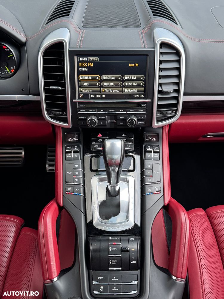 Porsche Cayenne - 9