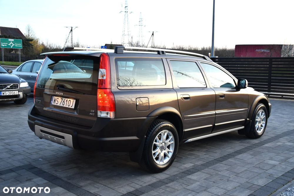 Volvo XC 70 D5 AWD Summum - 4