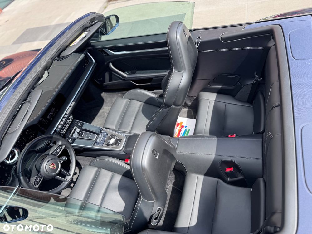 Porsche 911 Carrera 4S Cabrio - 10
