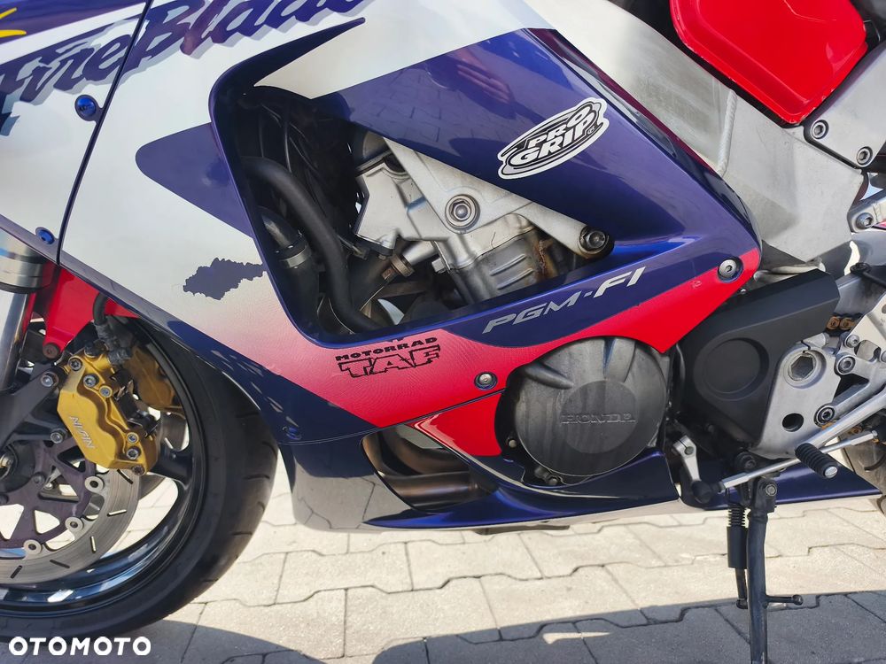Honda CBR - 11