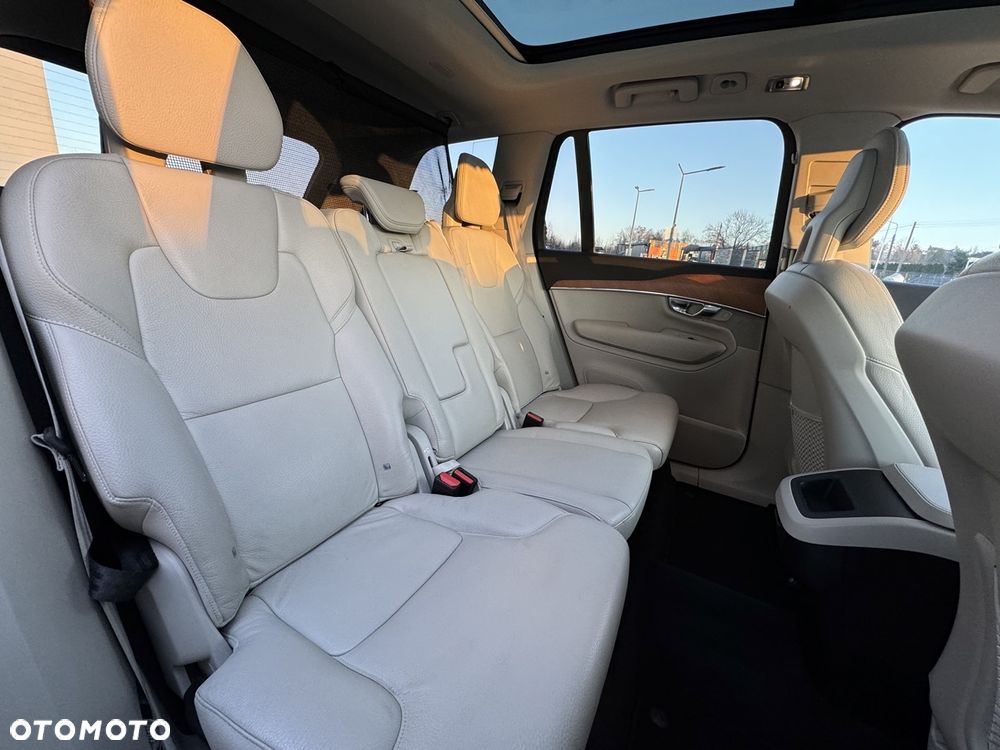Volvo XC 90 D5 AWD Momentum 7os - 15