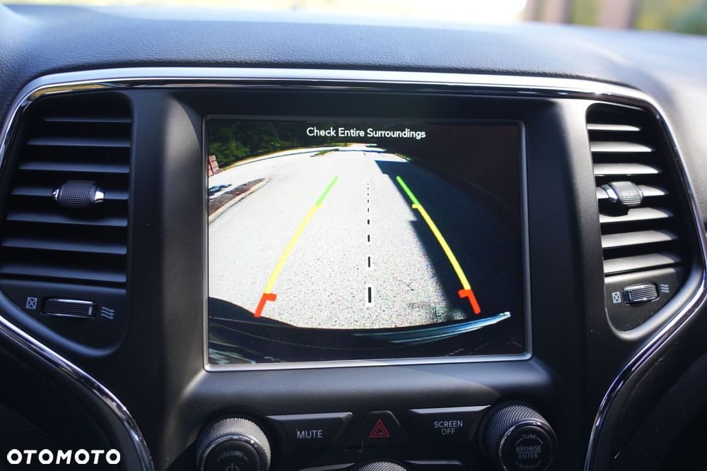 Jeep Grand Cherokee 3.6 V6 Pentastar 4WD Automatik Laredo - 30