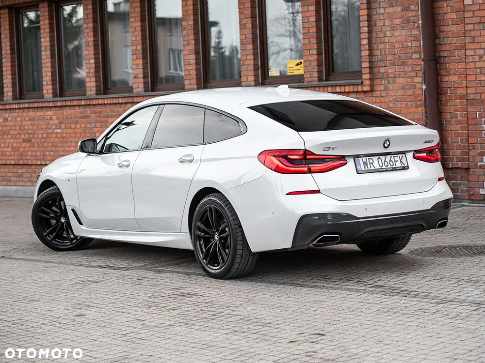 BMW 6GT - 11