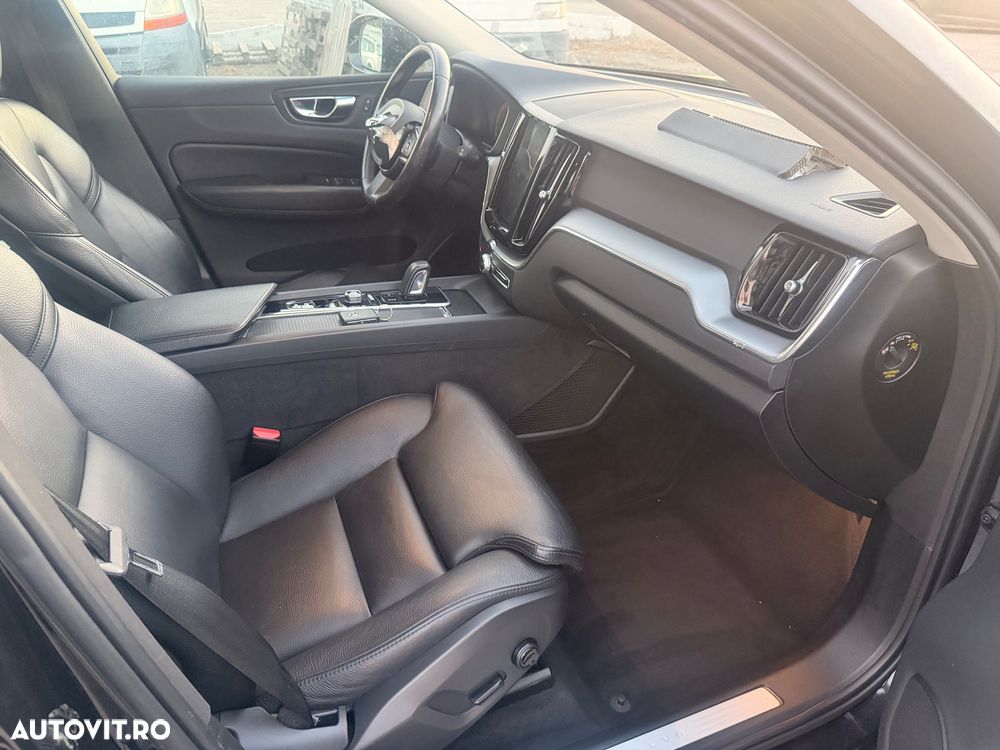 Volvo XC 60 T8 Twin Engine AWD Momentum - 16