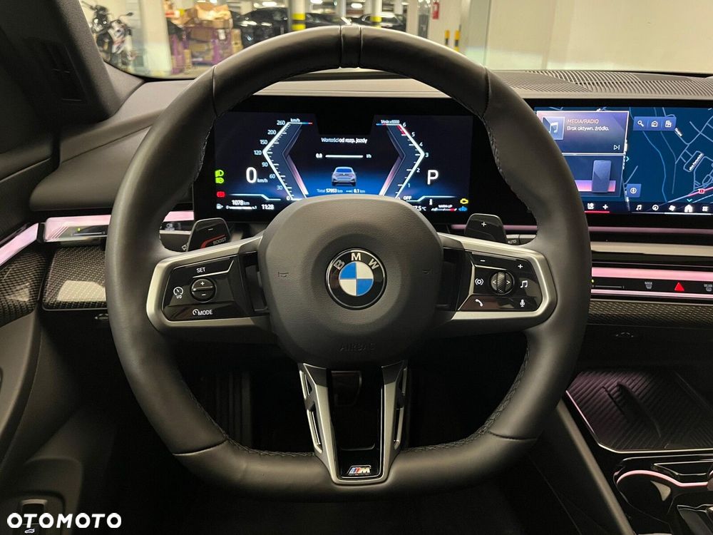 BMW Seria 5 520d xDrive mHEV M Sport - 23