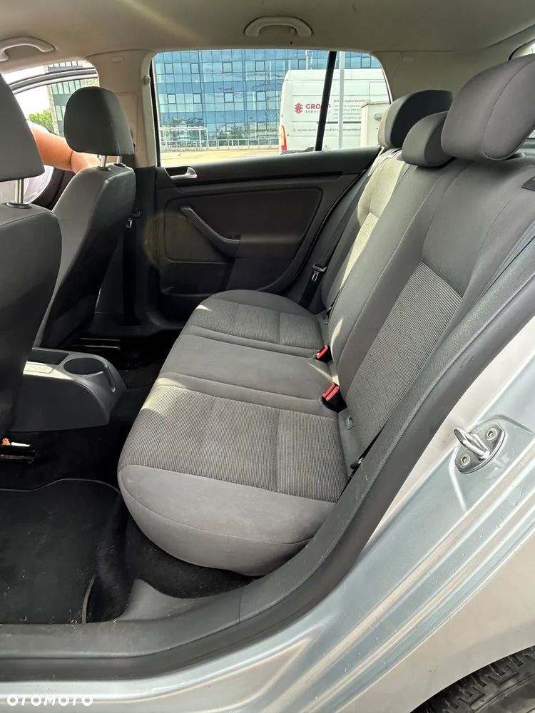 Volkswagen Golf 1.9 TDI DSG Trendline - 10