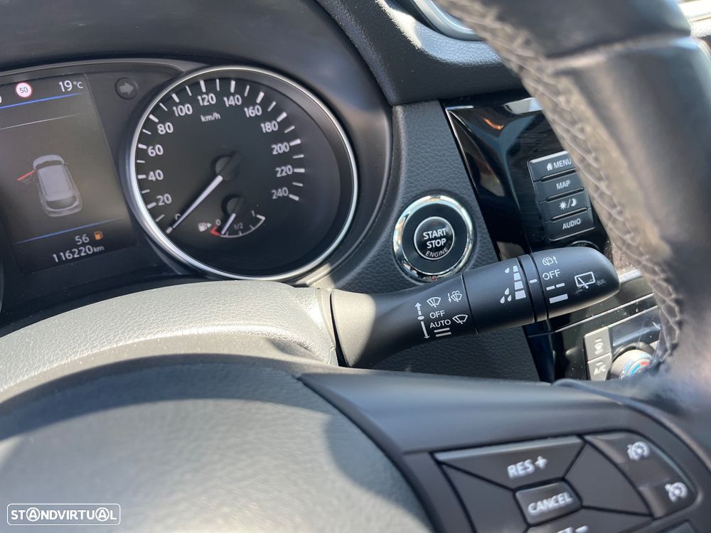 Nissan Qashqai 1.3 DIG-T N-Connecta J18 - 34