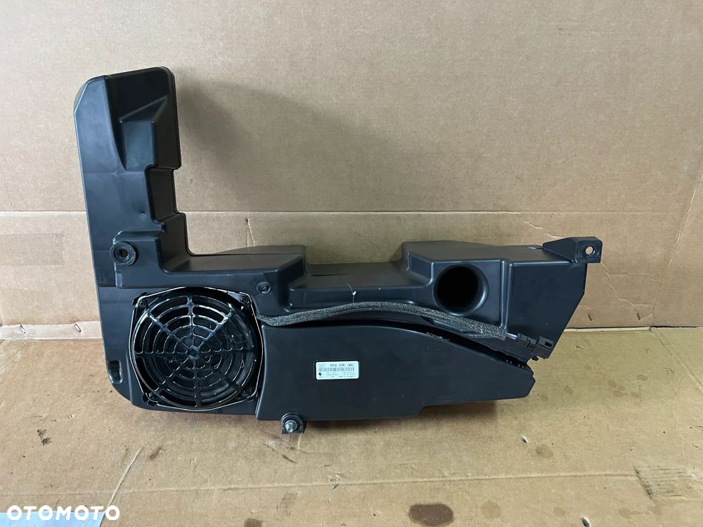 Głośnik basowy subwoofer Audi A4 B8 Kombi 8T8035382 - 1