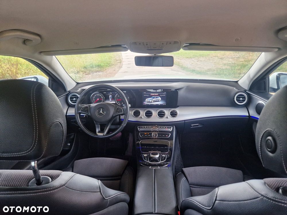 Mercedes-Benz Klasa E 220 d 9G-TRONIC - 13