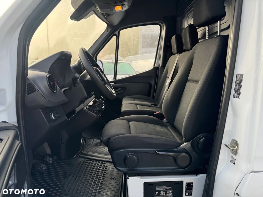 Mercedes-Benz Sprinter - 7