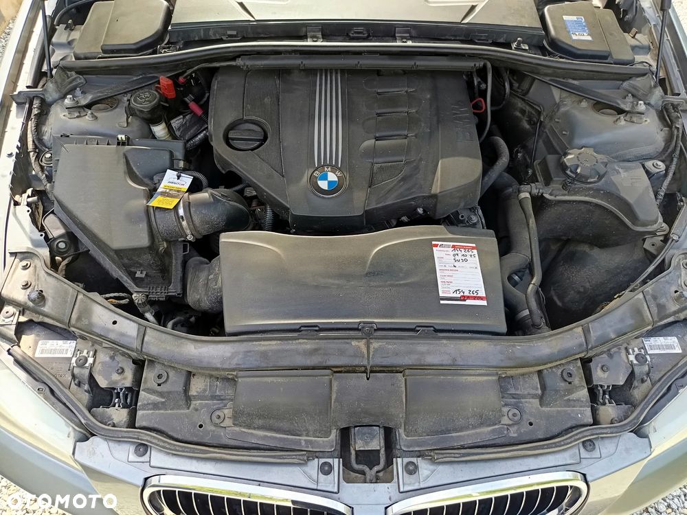 BMW Seria 3 318d DPF Edition Lifestyle - 32