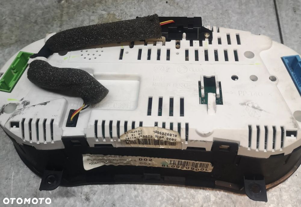 LICZNIK ZEGAR AUDI A3 8L 8L0920900L - 3