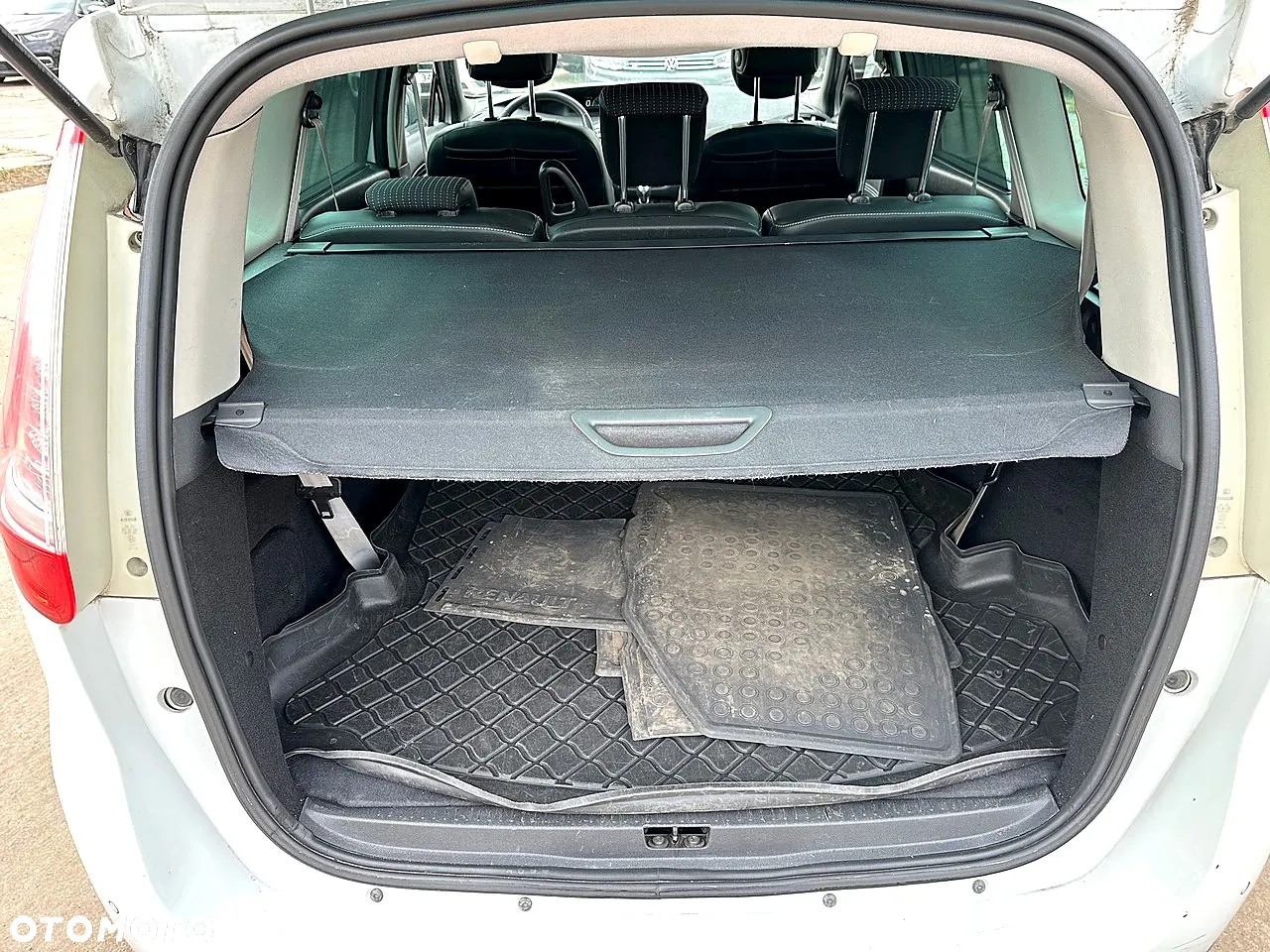 Renault Scenic 1.4 16V TCE Bose Edition - 12