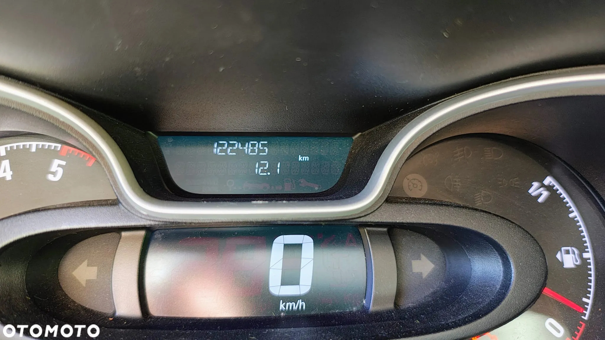 Opel Vivaro - 11