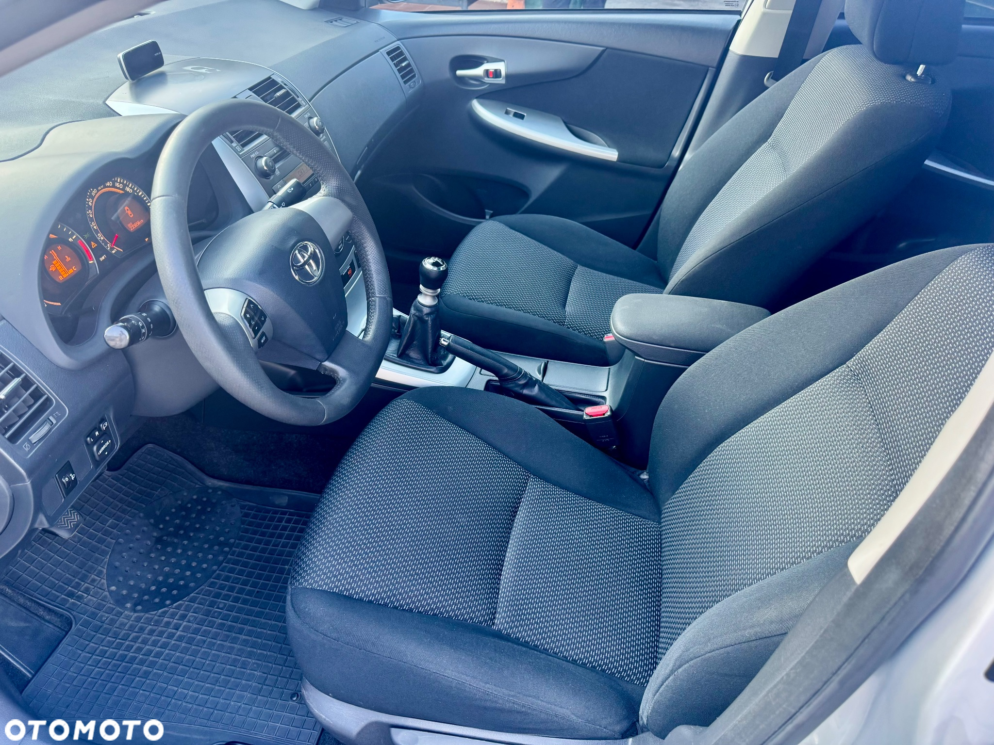 Toyota Corolla - 6