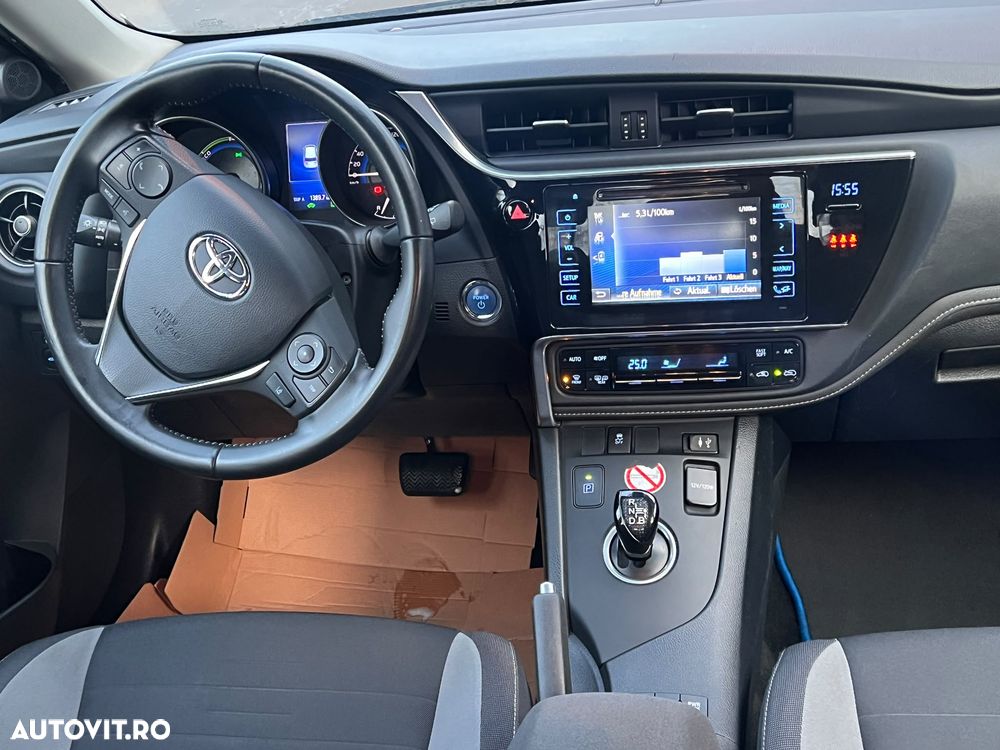 Toyota Auris - 14