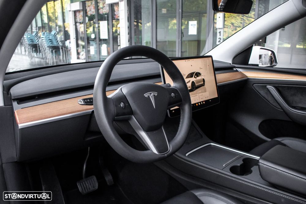 Tesla Model Y Long Range Tração Integral - 20