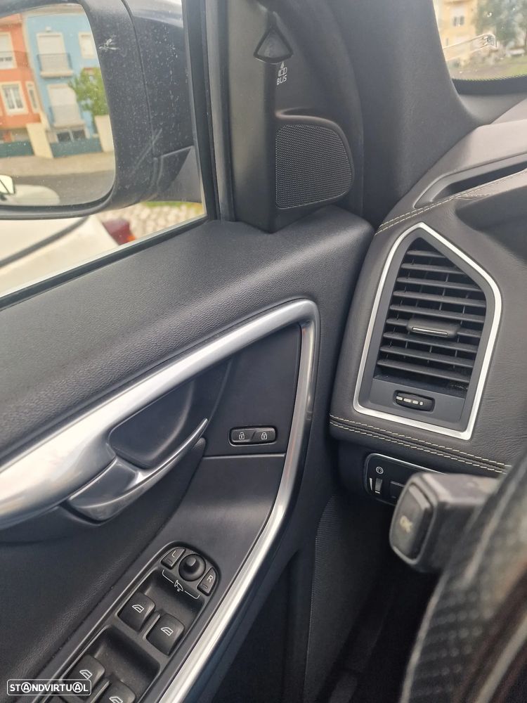 Volvo XC 60 2.0 D4 R-Design Momentum Geartronic - 8