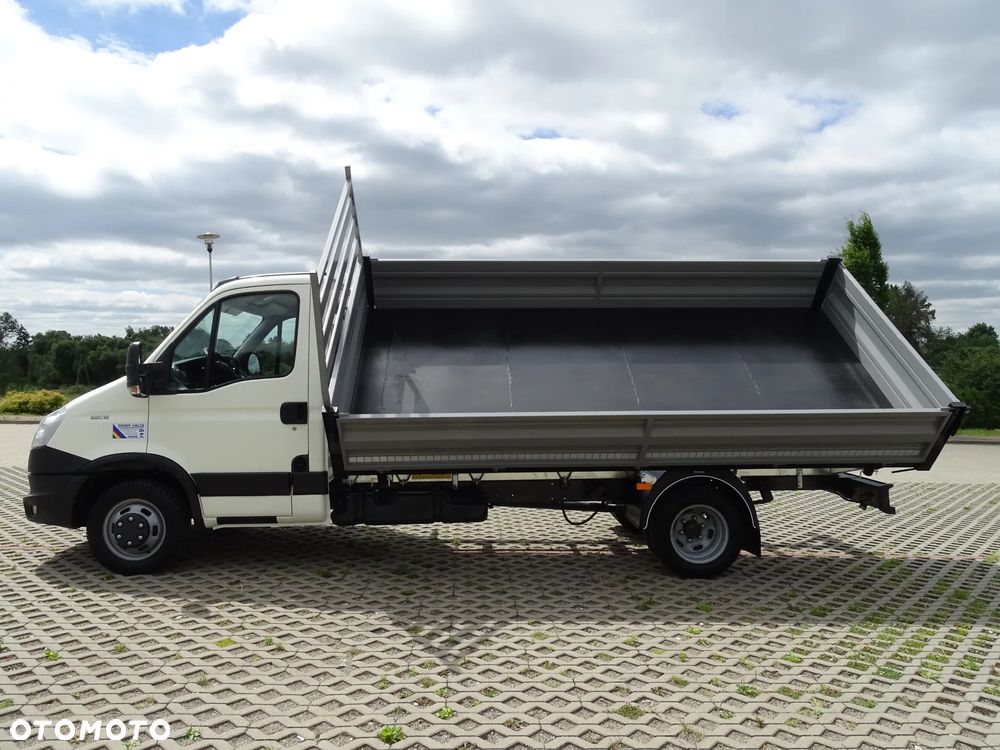 Iveco DAILY - 17
