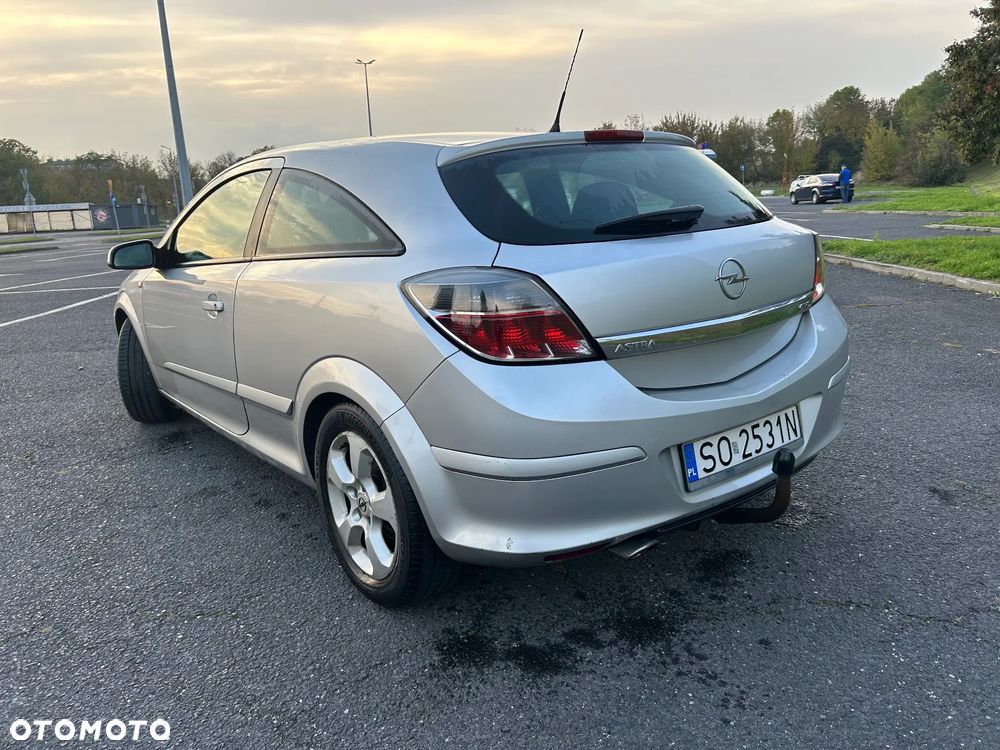 Opel Astra - 4
