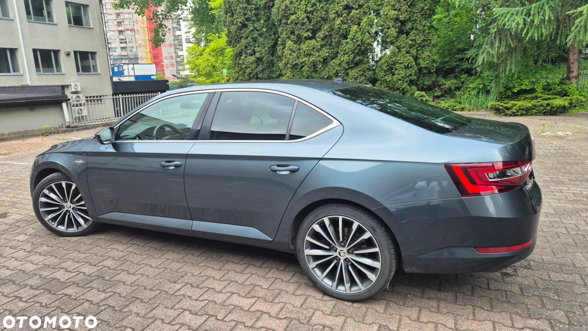 Skoda Superb 2.0 TDI 4x4 L&K DSG - 5
