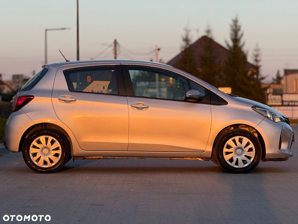 Toyota Yaris 1.33 Luna - 24