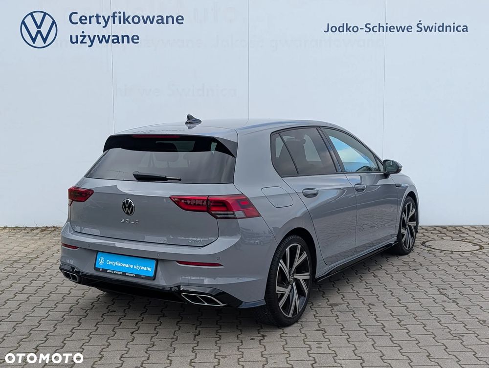 Volkswagen Golf 1.5 eTSI OPF DSG R-Line - 2