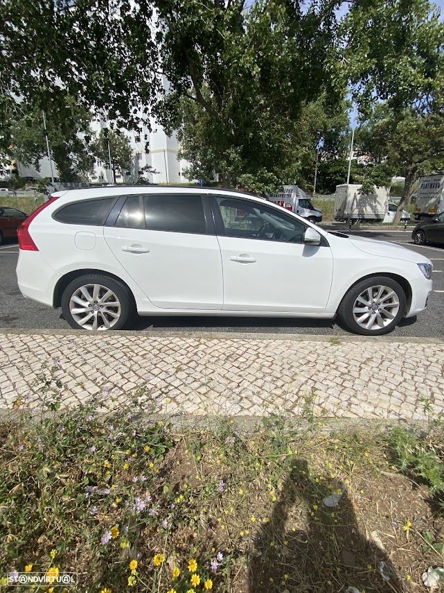Volvo V60 1.6 D2 Drive Momentum Start/Stop - 1