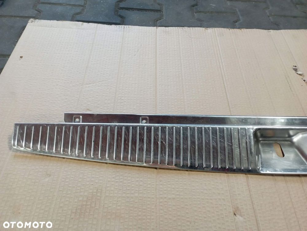 MERCEDES W212 E KLASA KOMBI OSŁONA PROGU BAGAŻNIKA A2126900027 - 3