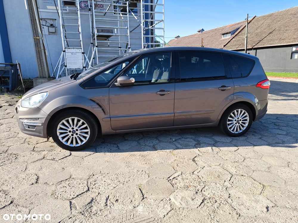 Ford S-Max 2013 photo 4