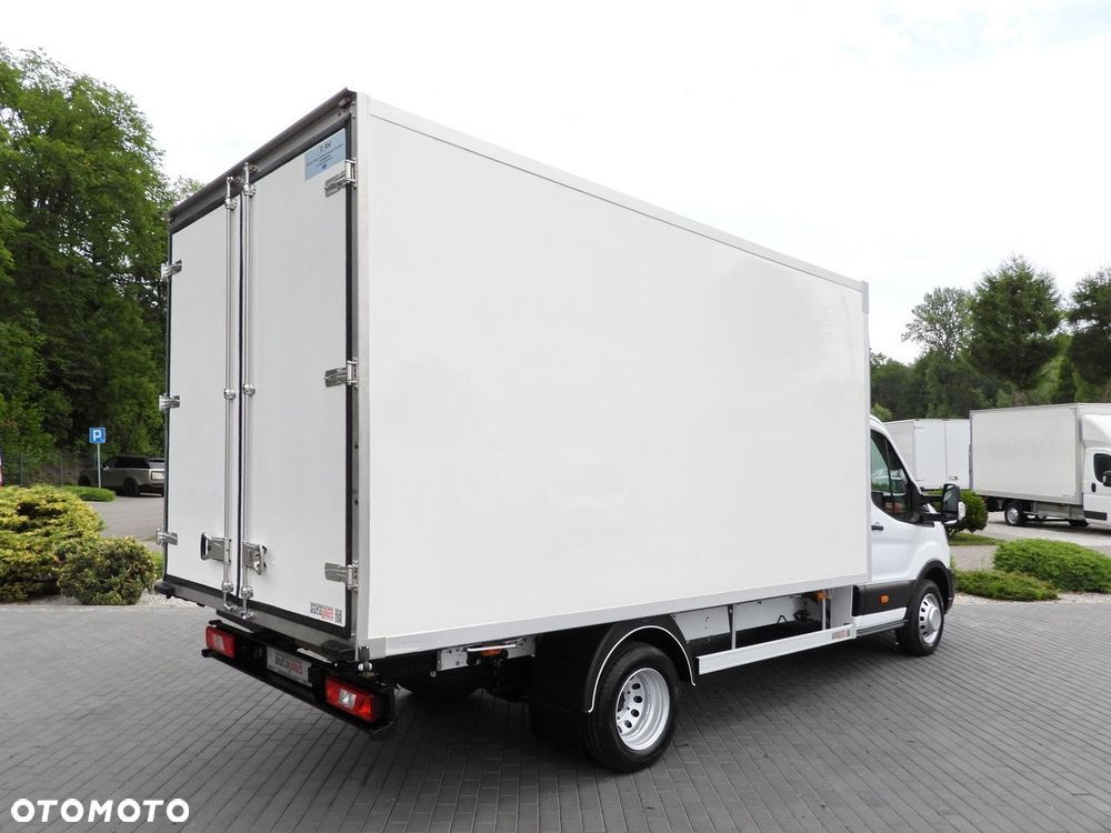 Ford TRANSIT CHŁODNIA KONTENER 0*C 8 PALET TEMPOMAT BLIŹNIACZE KOŁA KLIMATYZACJA  130KM - 4