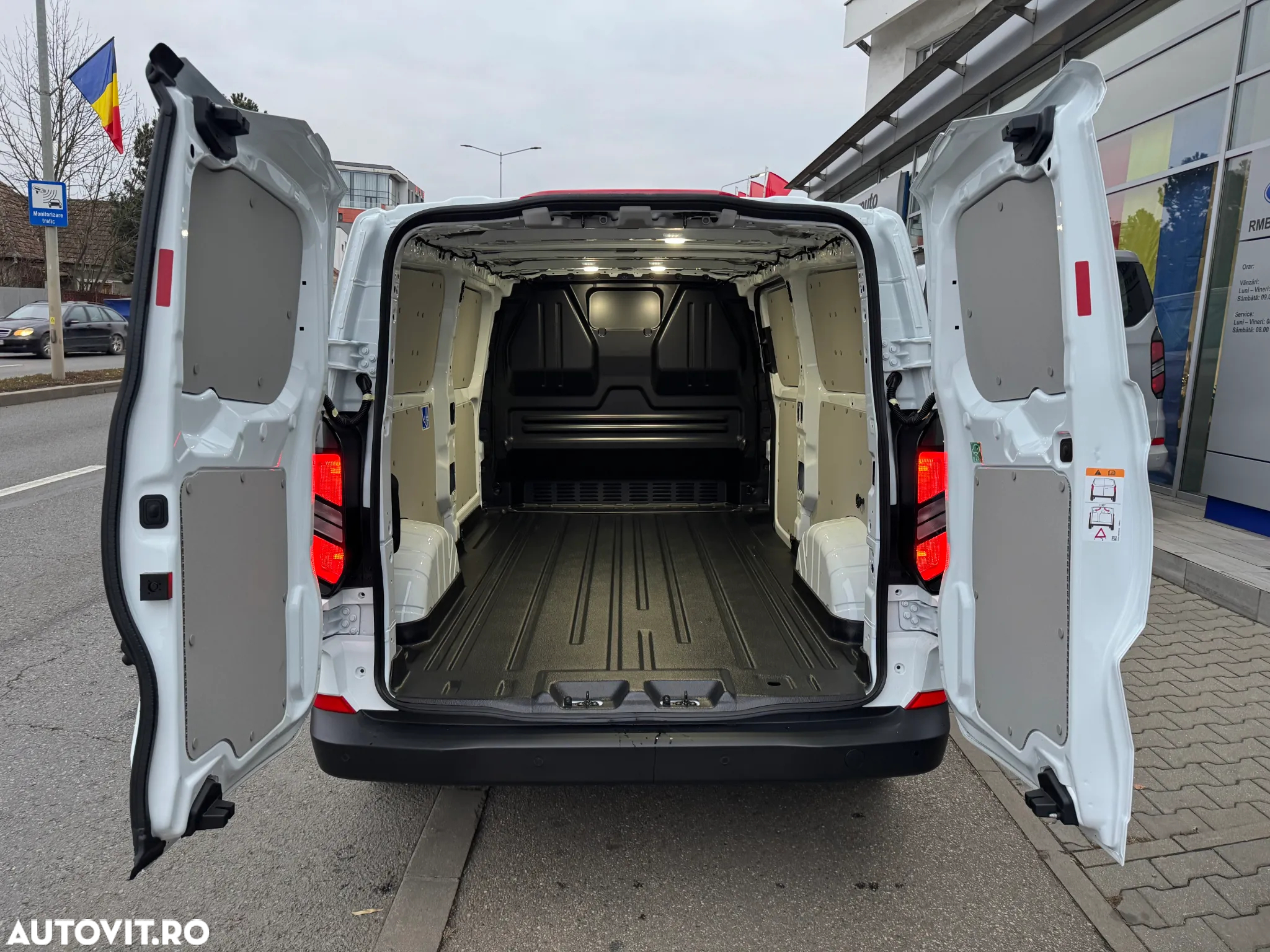 Ford Transit Custom VAN - 12