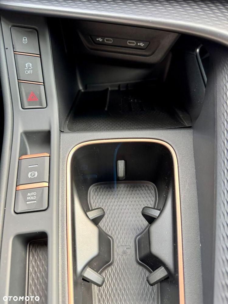 Cupra Terramar 1.5 eTSI mHEV DSG - 25