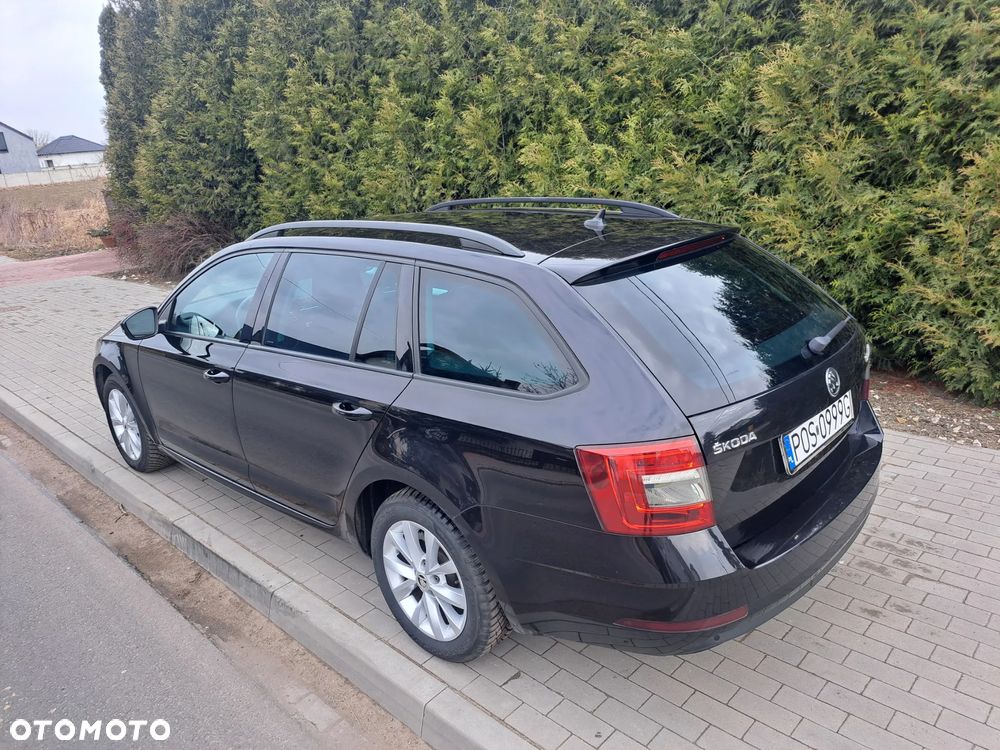 Skoda Octavia 2.0 TDI Edition DSG - 4